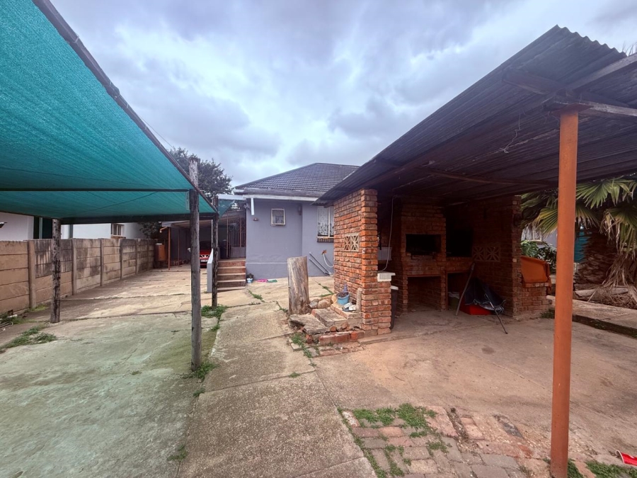 3 Bedroom Property for Sale in Bothasrus Eastern Cape